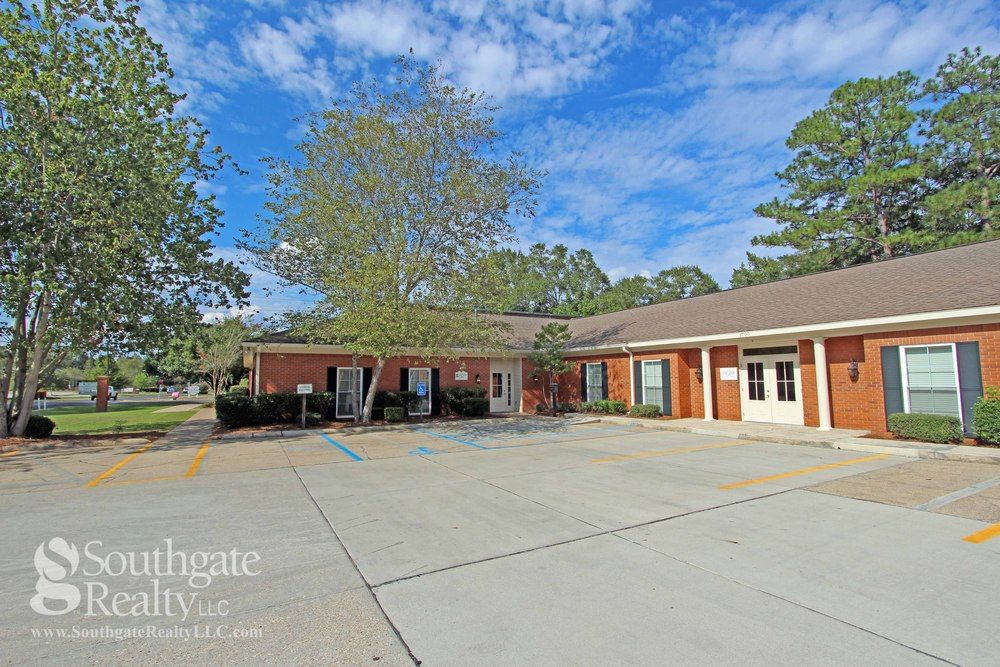 South 28th Ave. Office Building: 1700 S 28th Ave, Hattiesburg, MS 39402